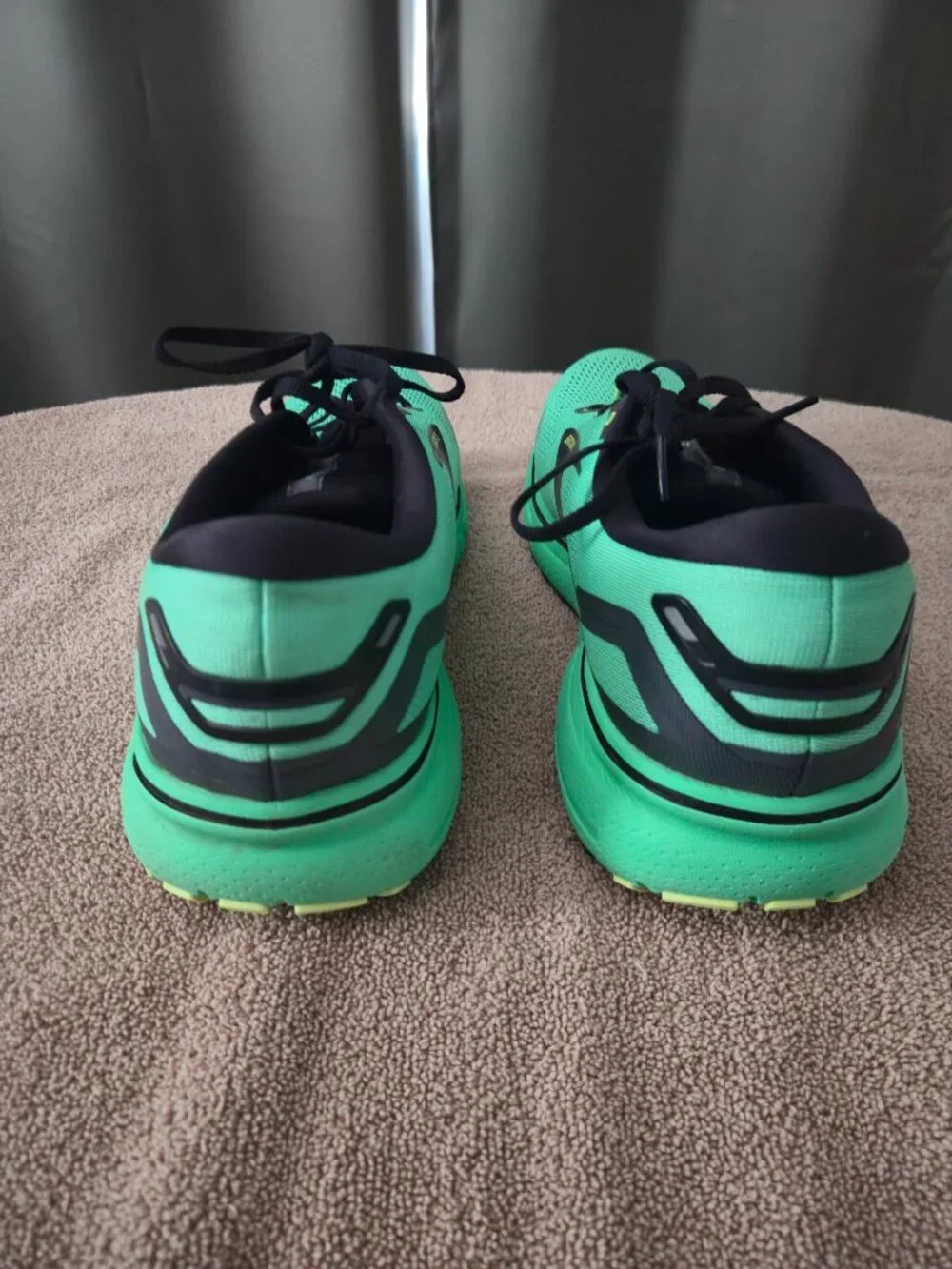 Brooks Ghost 15 Running Shoes Sharp Green Black Neon Men's 14 D 1103931D360